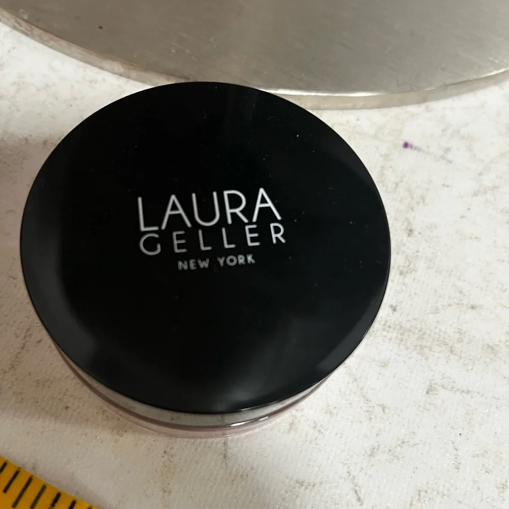 Laura Geller Contour - Black Lid